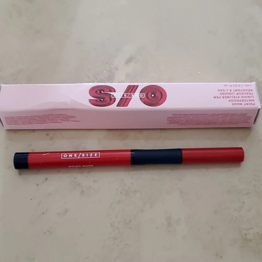 Bossy Blue Waterproof Liquid eyeliner